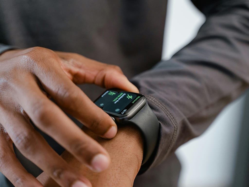 How Does a Pedometer Helps People Reach Their Fitness Goals